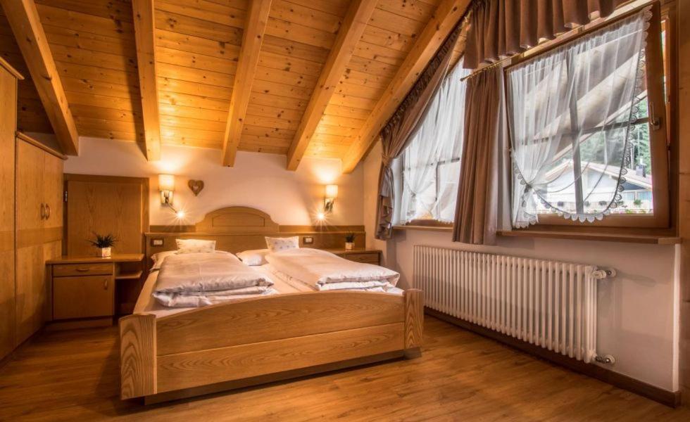Hotel Ciasa Montanara à La Villa  Extérieur photo