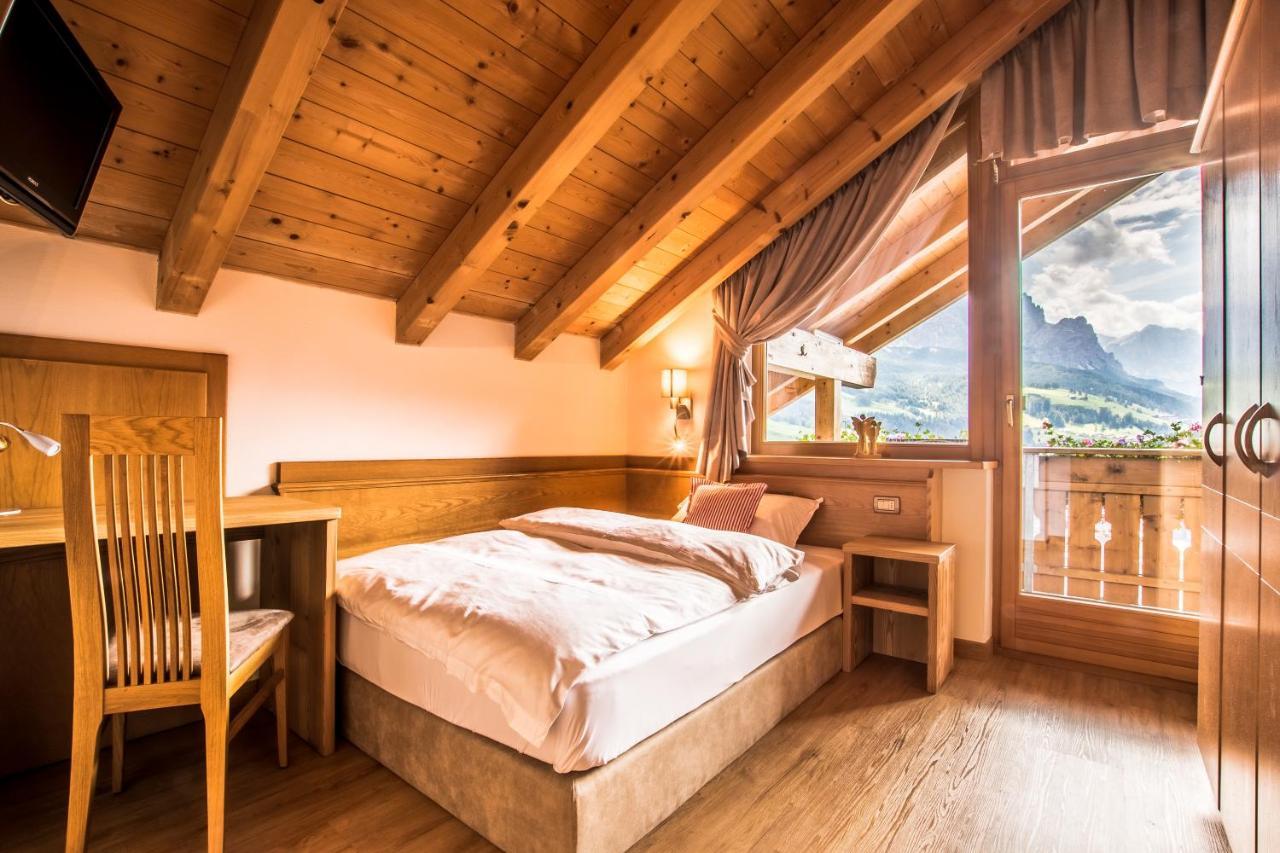 Hotel Ciasa Montanara à La Villa  Extérieur photo