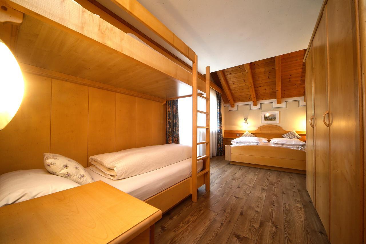 Hotel Ciasa Montanara à La Villa  Extérieur photo