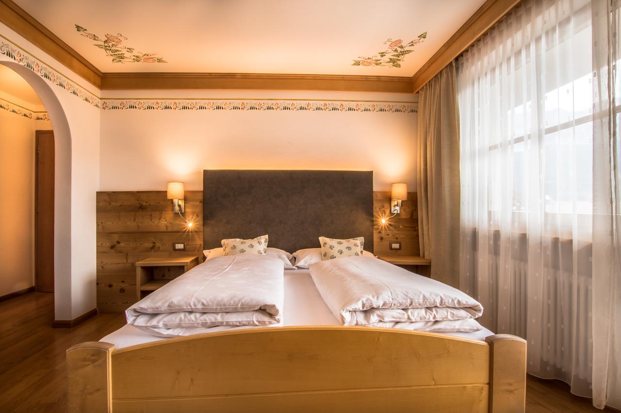 Hotel Ciasa Montanara à La Villa  Extérieur photo