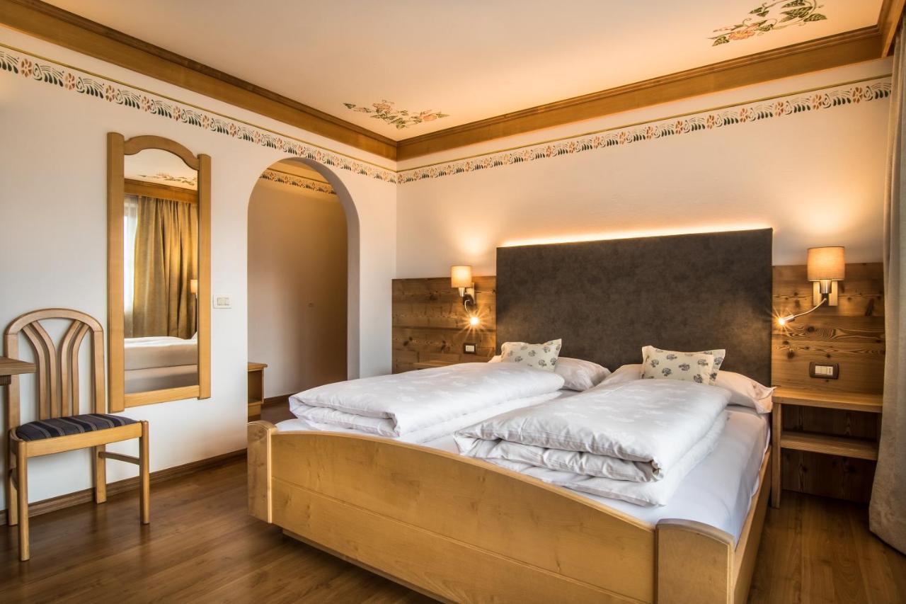 Hotel Ciasa Montanara à La Villa  Extérieur photo