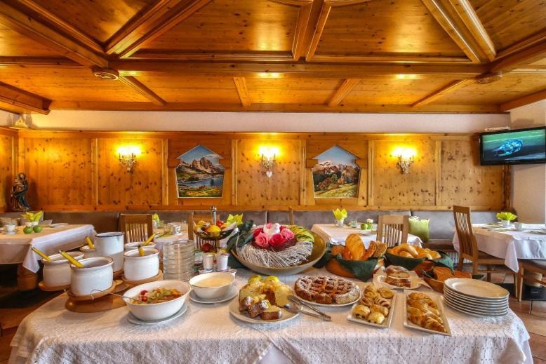 Hotel Ciasa Montanara à La Villa  Extérieur photo